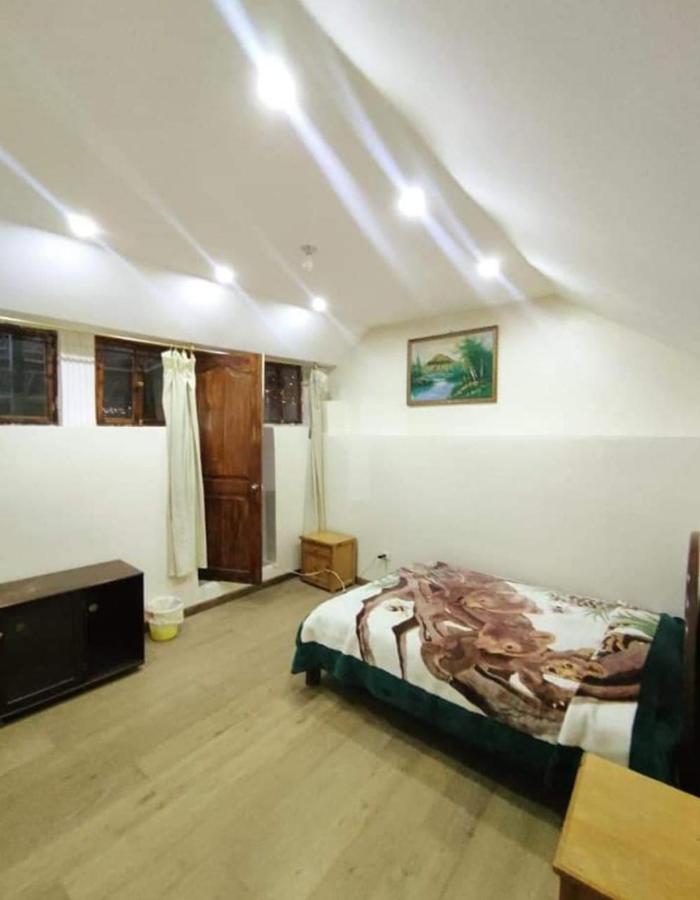 Hostal Atlantis Кито Экстерьер фото