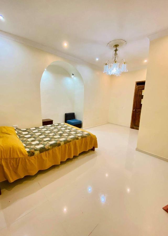 Hostal Atlantis Кито Экстерьер фото