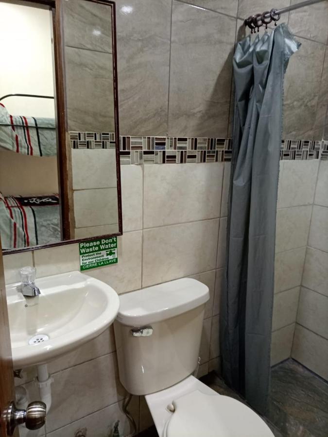 Hostal Atlantis Кито Экстерьер фото
